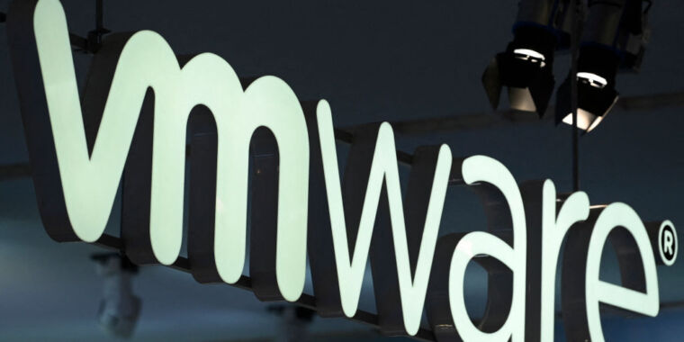 1050% VMware Price Jump? AT&T Challenges Broadcom's Proposed Hike