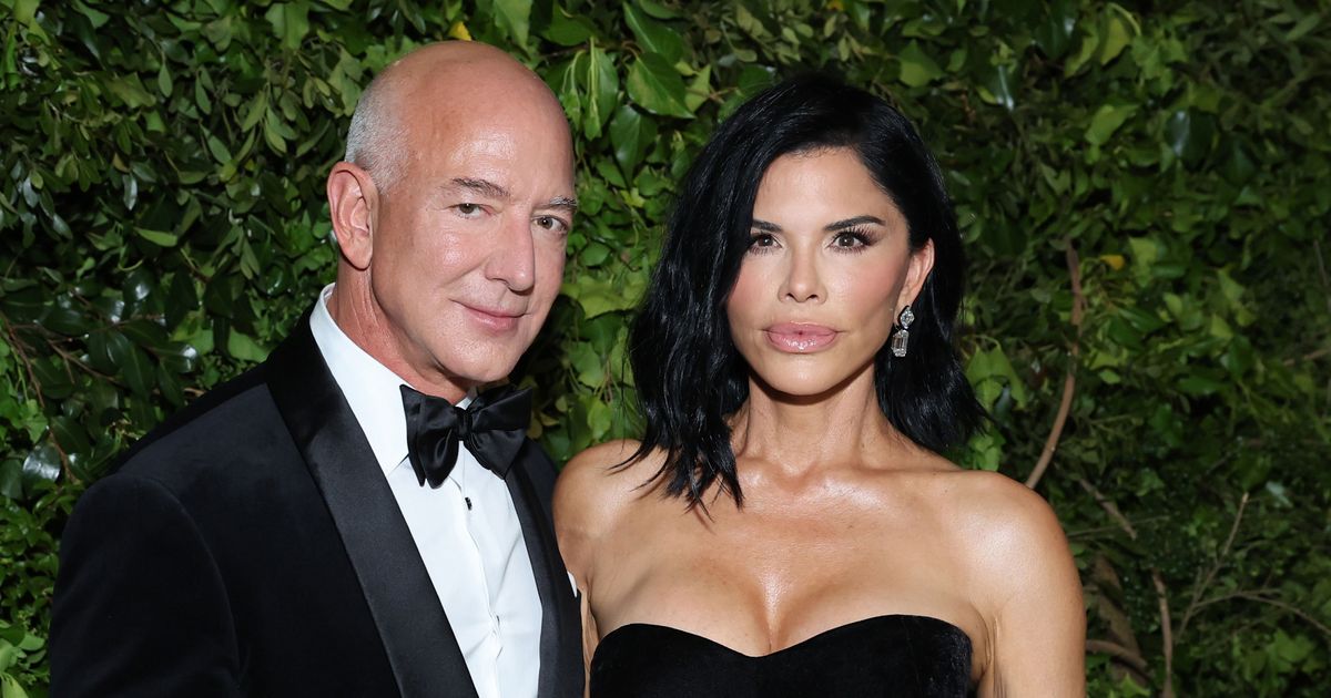 A Year-by-Year Look At Jeff Bezos And Lauren Sánchez's Relationship