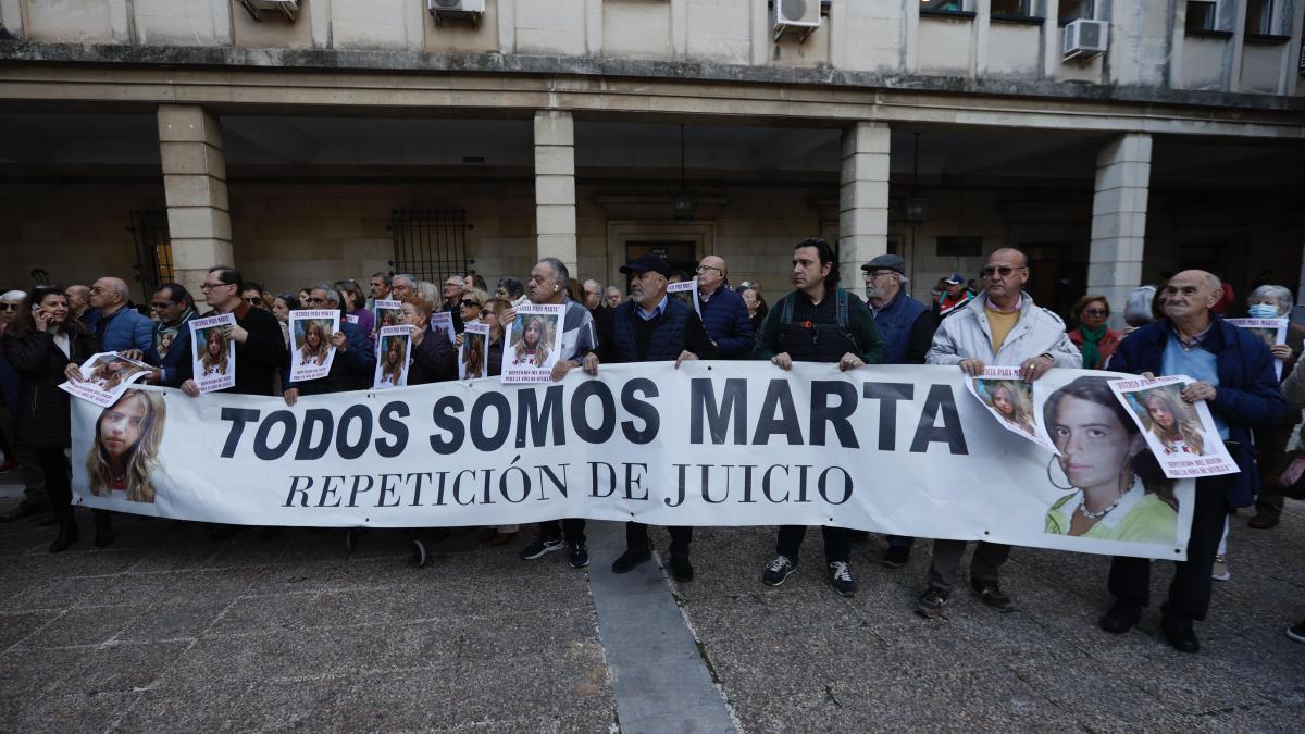 Actualización Caso Marta Del Castillo: Concentración Del Abuelo Ante Los Juzgados