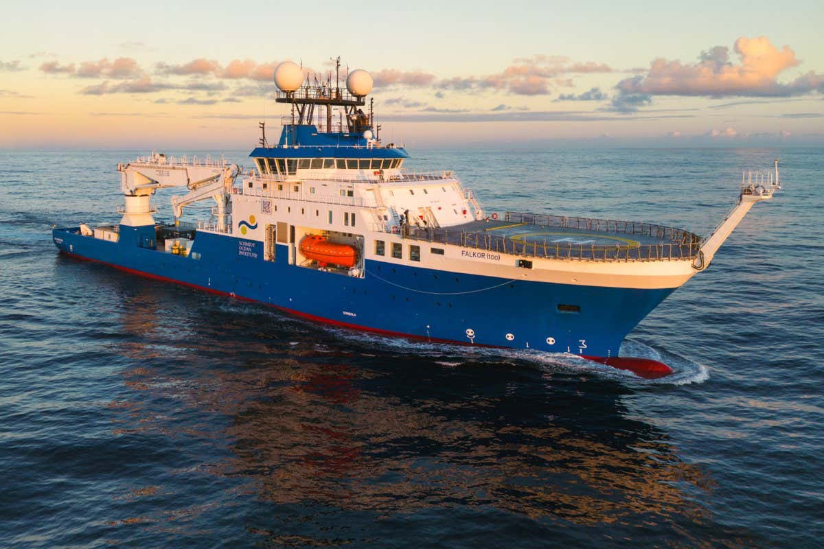 Advanced Research Ship Launches Hunt For Life Near Hydrothermal Vents