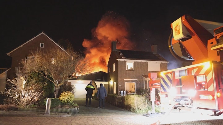 Franeker Getroffen Door Grote Autobrand: Oorzaak Nog Onbekend