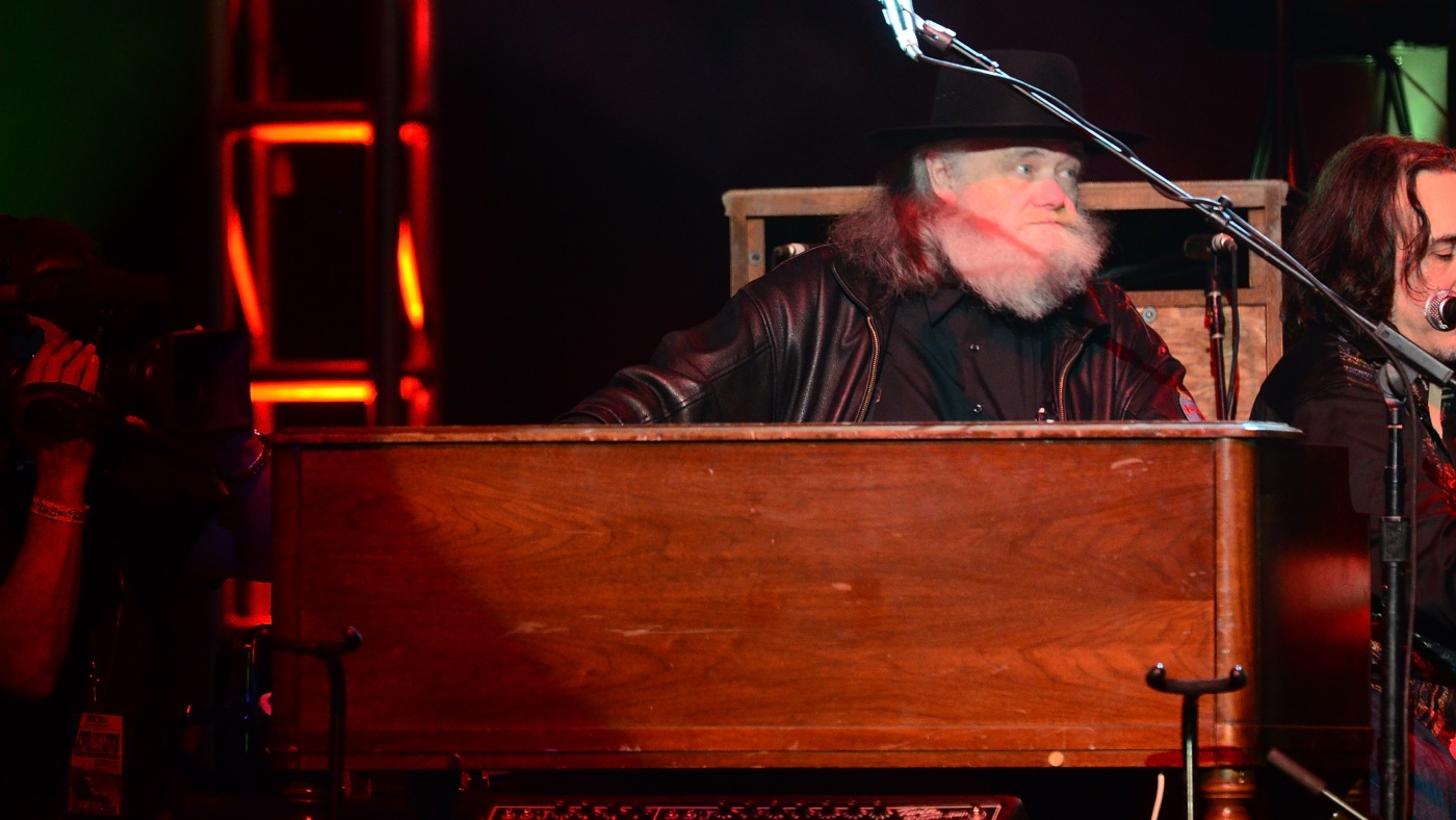 Garth Hudson: The Band's Last Founding Member Dies At 87