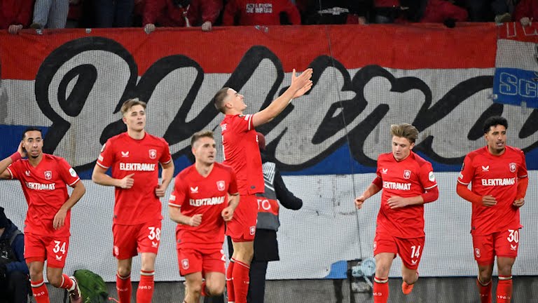 Malmö 2-3 Twente:  Kemenangan Tukkers Tanpa Pilar Pertahanan