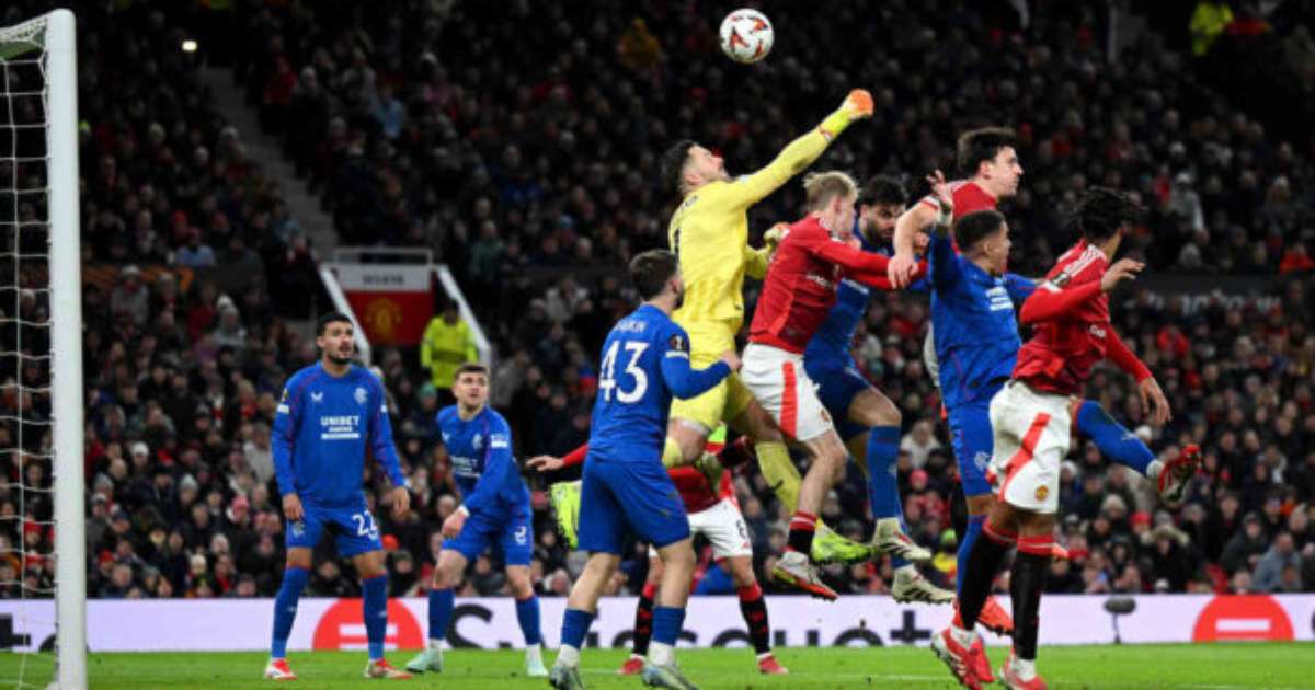 Manchester United Vence Rangers Com Gol Nos Instantes Finais