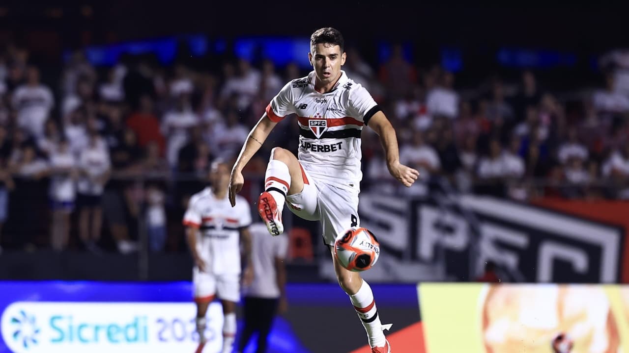 Oscar Rouba A Cena Com Lance Plástico No Morumbi