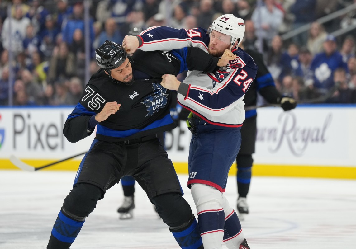 Reaves Fight: Leafs Fans' Silence Speaks Volumes