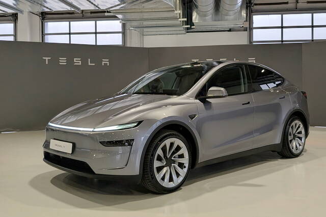 Restyling Tesla Model Y 2025: Dettagli E Novità